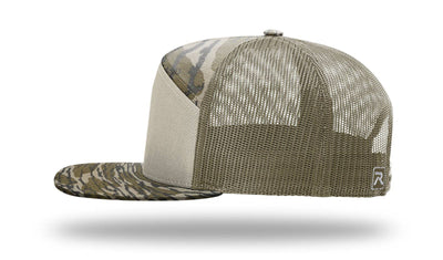 Richardson 168P Printed 7 Panel Trucker Hat: Realtree Advantage/Khaki